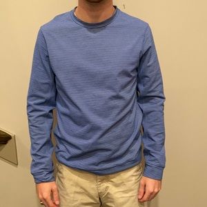 Outdoor Voices men’s athletic long sleeve.